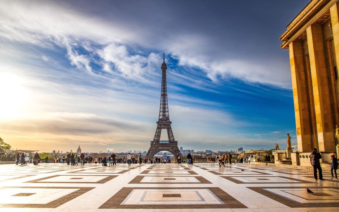 1,200 Tourists Evacuated From the Eiffel Tower, After Reports of Fire in the Elevator